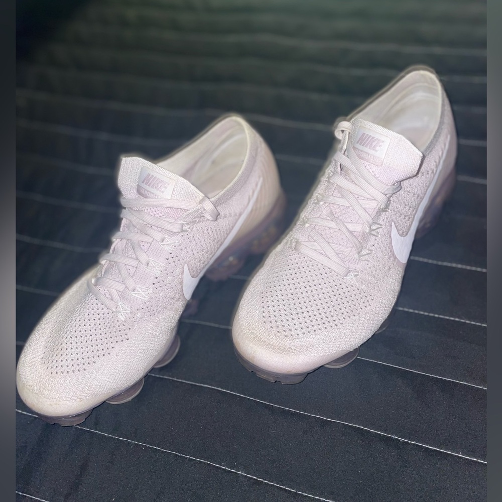 💥Nike Women’s Vapormax-Light lavender💥